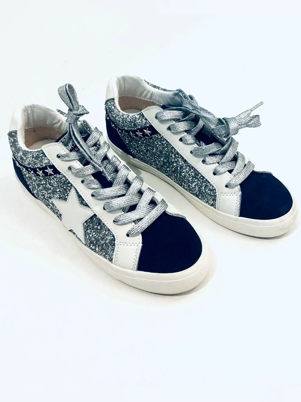 VINTAGE HAVANA, Yaya Glitter Low-Top Sneaker in Navy/Silver Multi, Size 8